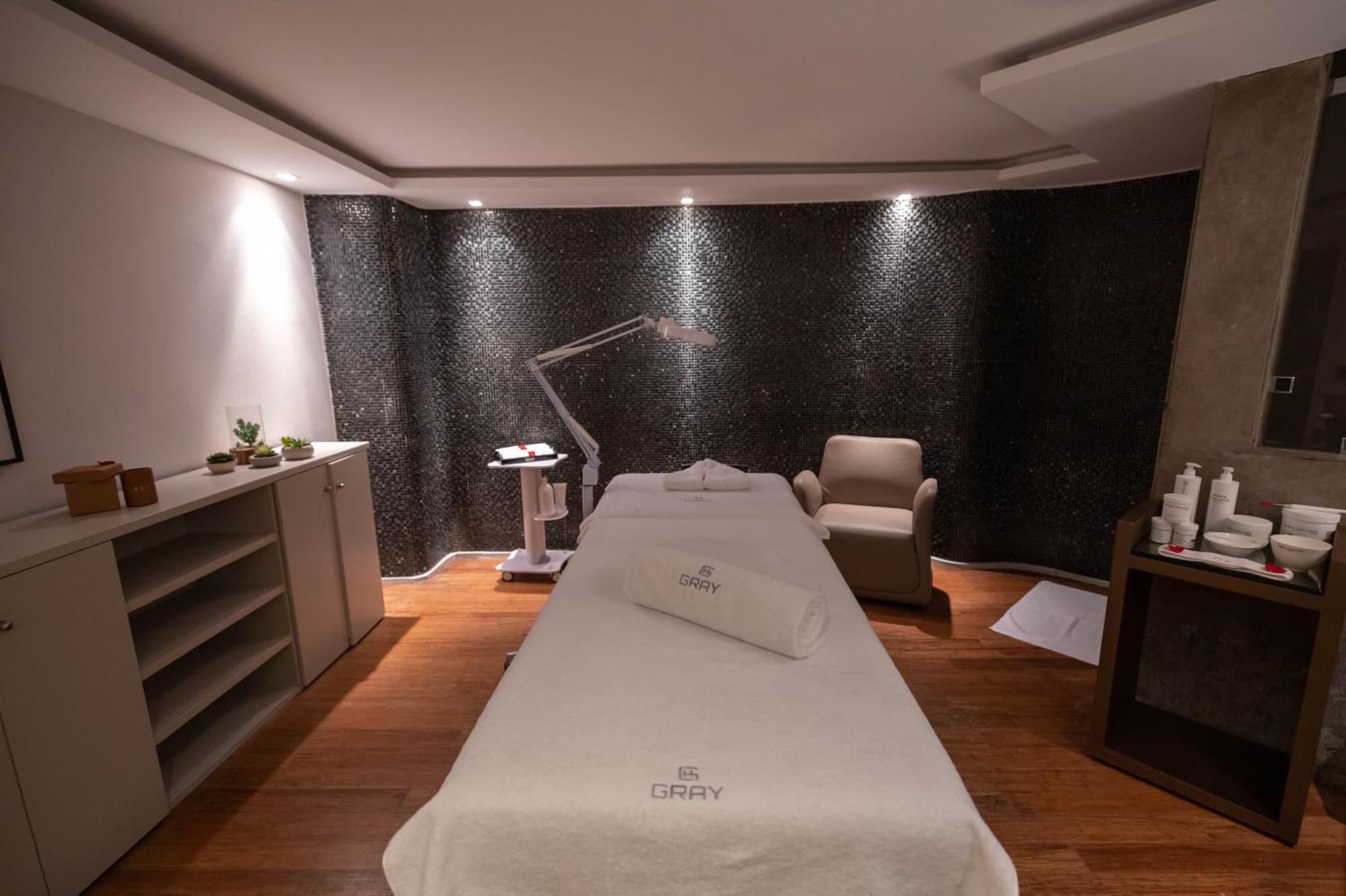 Gray Boutique Hotel Касабланка Экстерьер фото A treatment room at the spa